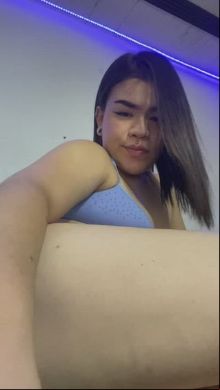 [IG] This is my favorite position to get eaten and creampied :)