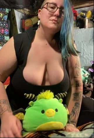 Enormous ol tiddies