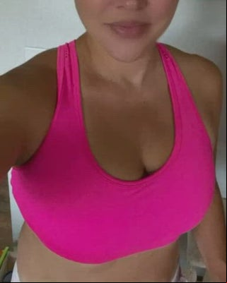 Sweaty gym milf titties